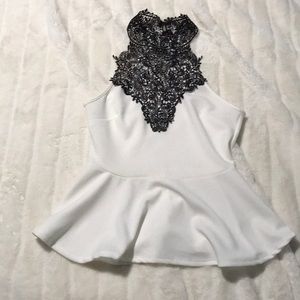 Sleeveless lace shirt